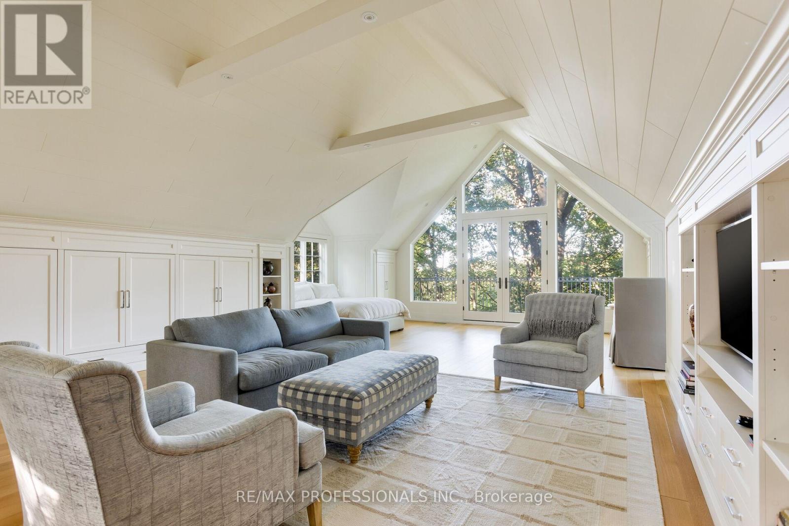 43 The Kingsway, Toronto, Ontario  M8X 2S9 - Photo 21 - W12476896