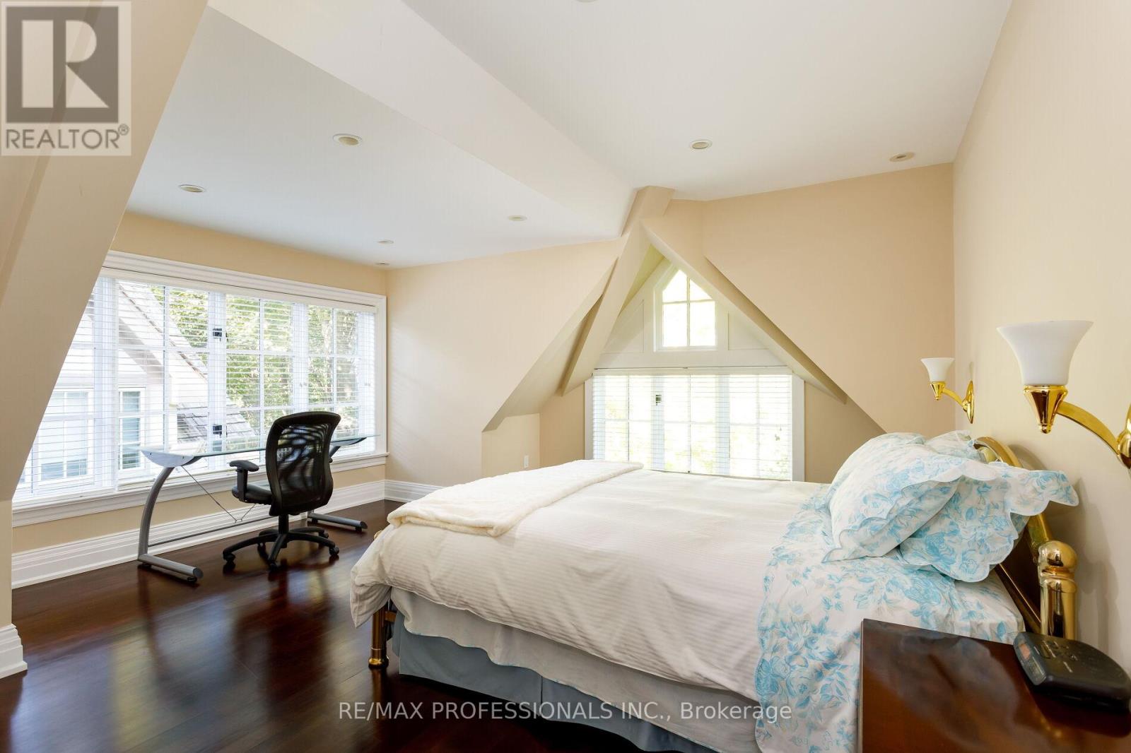 43 The Kingsway, Toronto, Ontario  M8X 2S9 - Photo 41 - W12476896