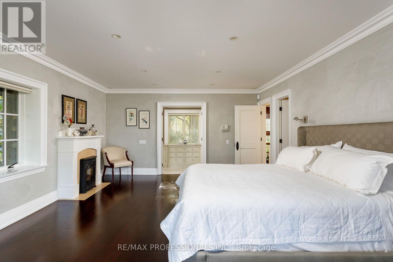 43 The Kingsway, Toronto, Ontario  M8X 2S9 - Photo 33 - W12476896