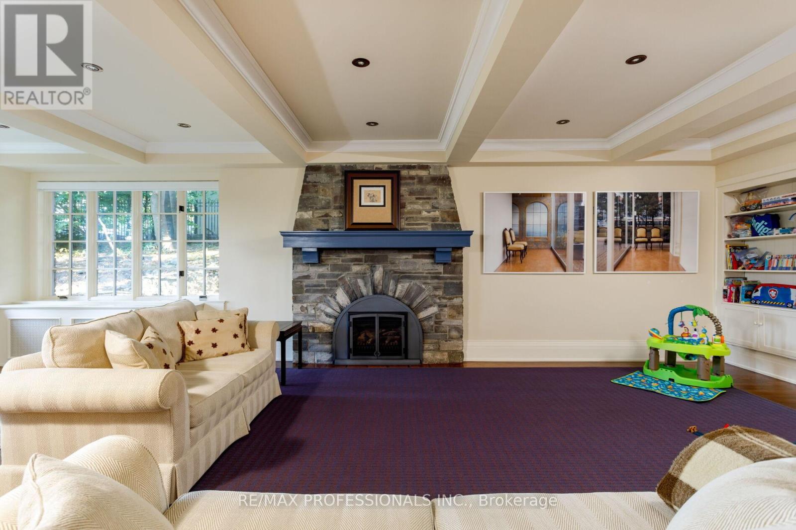 43 The Kingsway, Toronto, Ontario  M8X 2S9 - Photo 48 - W12476896