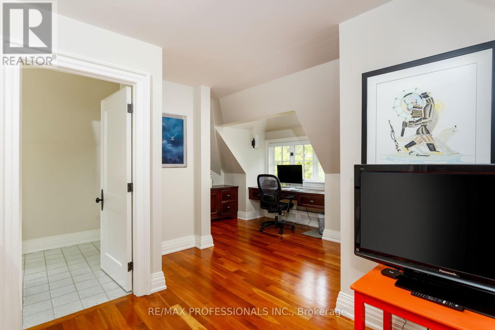 43 The Kingsway, Toronto, Ontario  M8X 2S9 - Photo 44 - W12476896