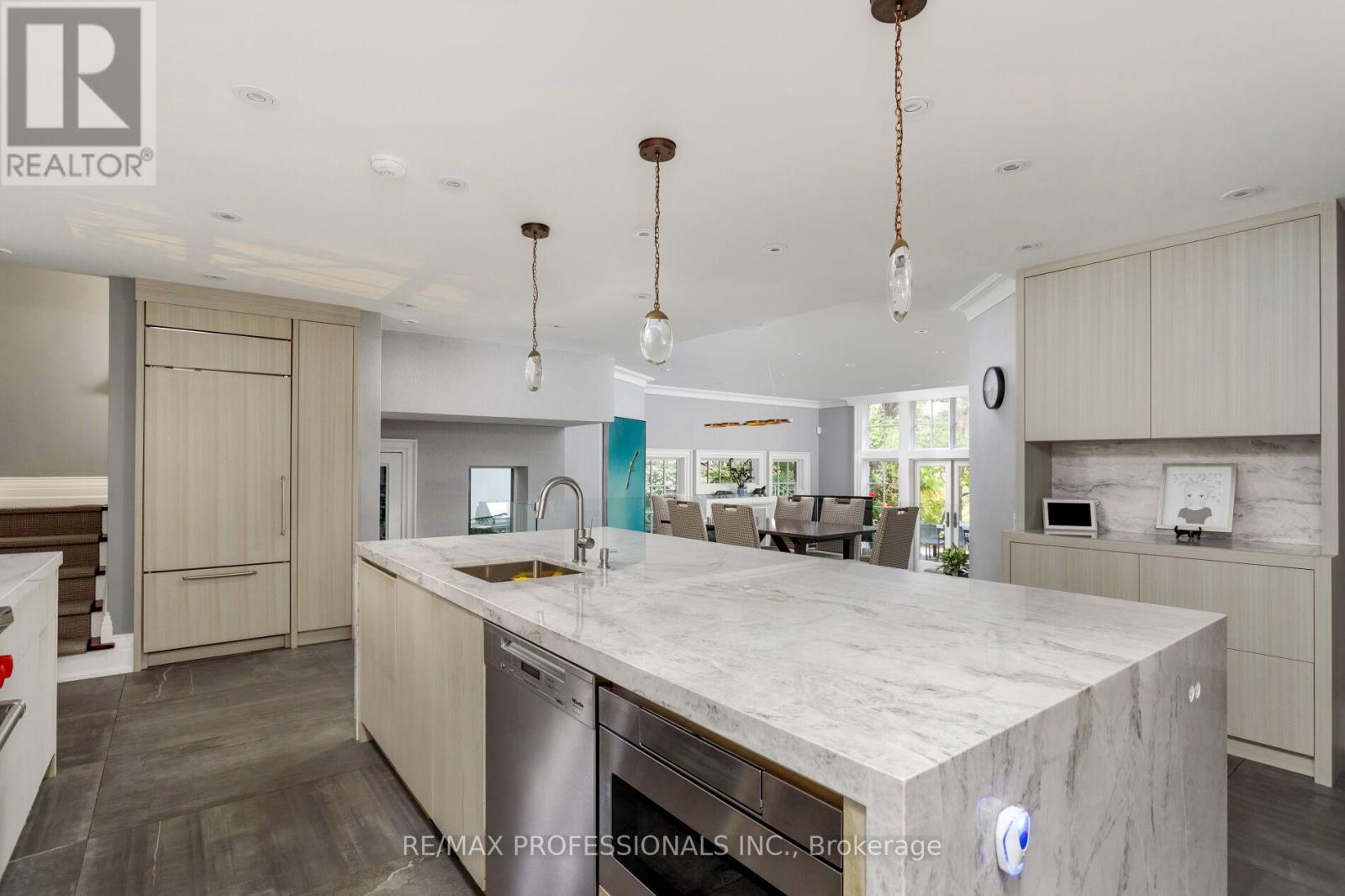 43 The Kingsway, Toronto, Ontario  M8X 2S9 - Photo 17 - W12476896