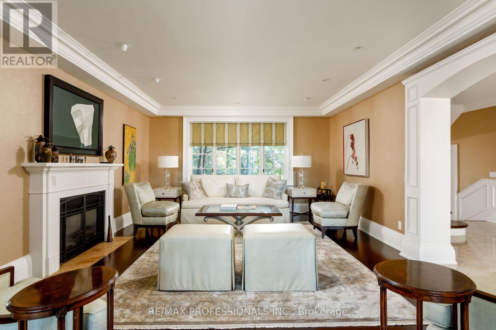 43 The Kingsway, Toronto, Ontario  M8X 2S9 - Photo 9 - W12476896