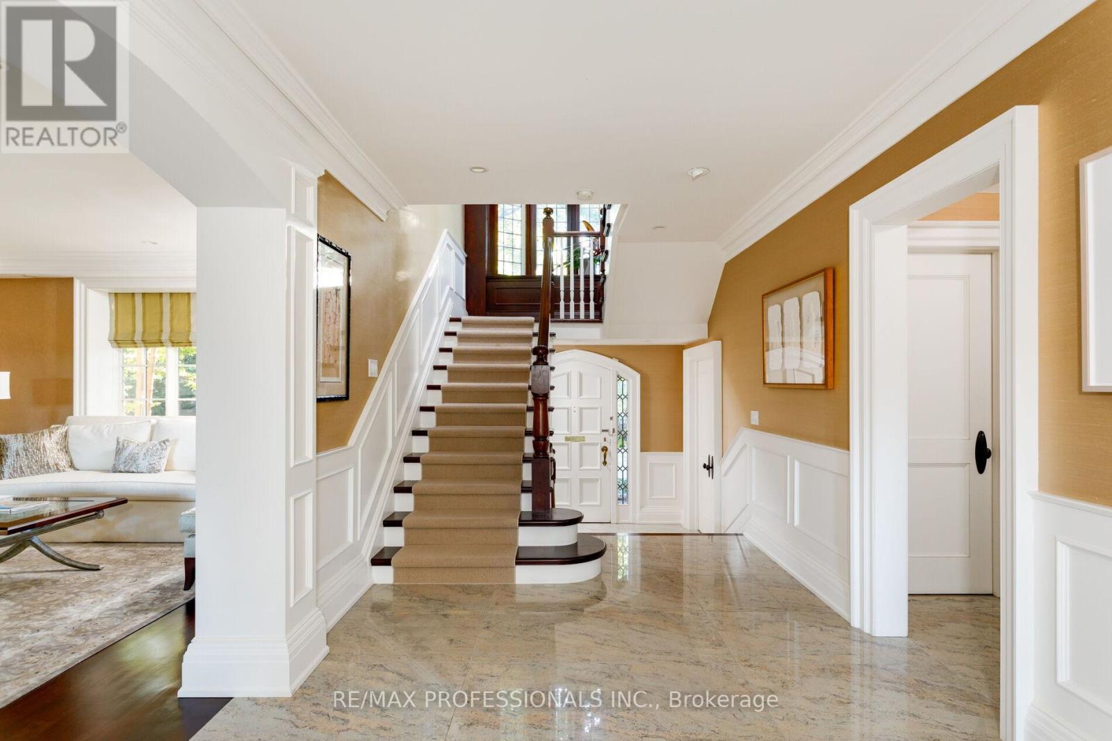 43 The Kingsway, Toronto, Ontario  M8X 2S9 - Photo 7 - W12476896