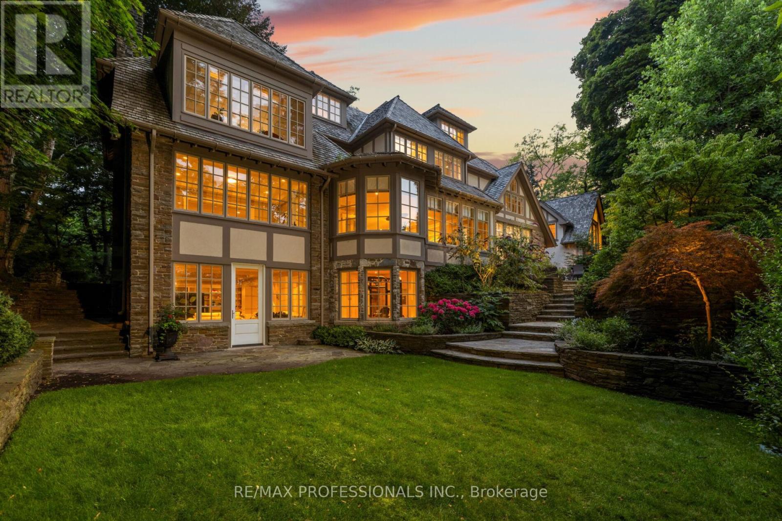 43 The Kingsway, Toronto, Ontario  M8X 2S9 - Photo 30 - W12476896