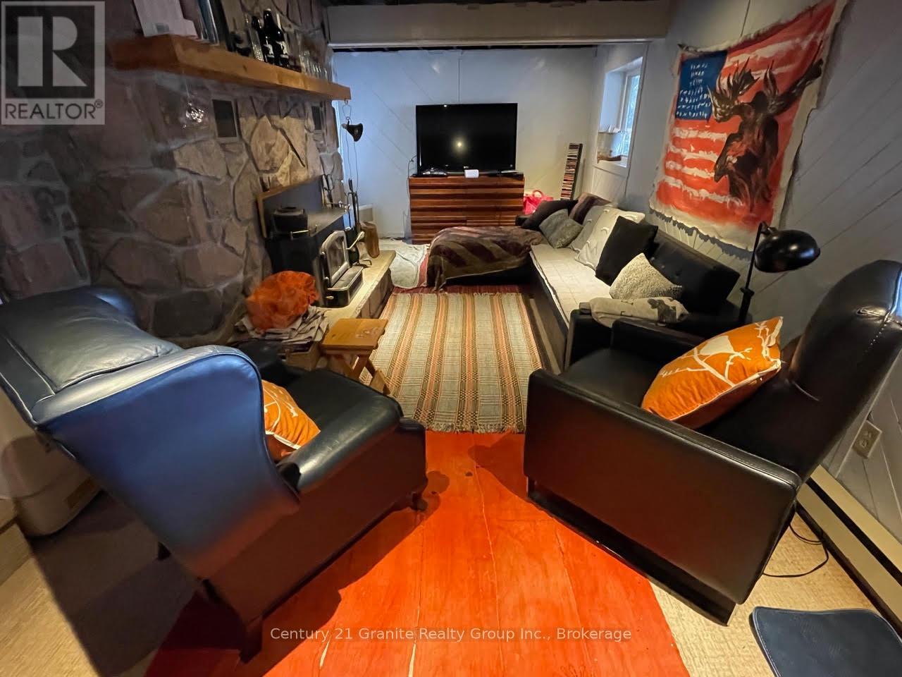 1038 Broken Paddle Road, Dysart Et Al, Ontario  K0M 1S0 - Photo 21 - X12660598