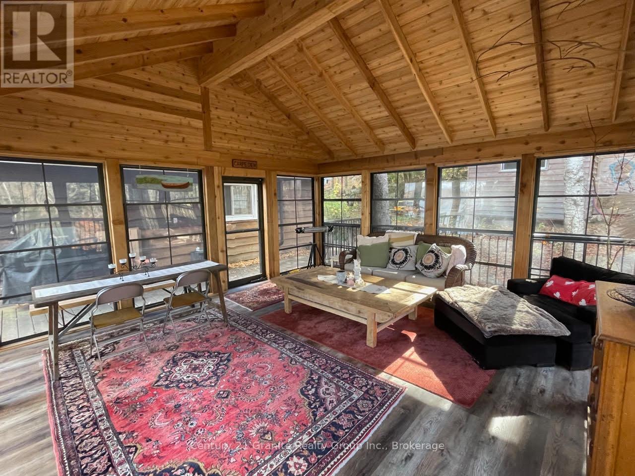 1038 Broken Paddle Road, Dysart Et Al, Ontario  K0M 1S0 - Photo 7 - X12660598