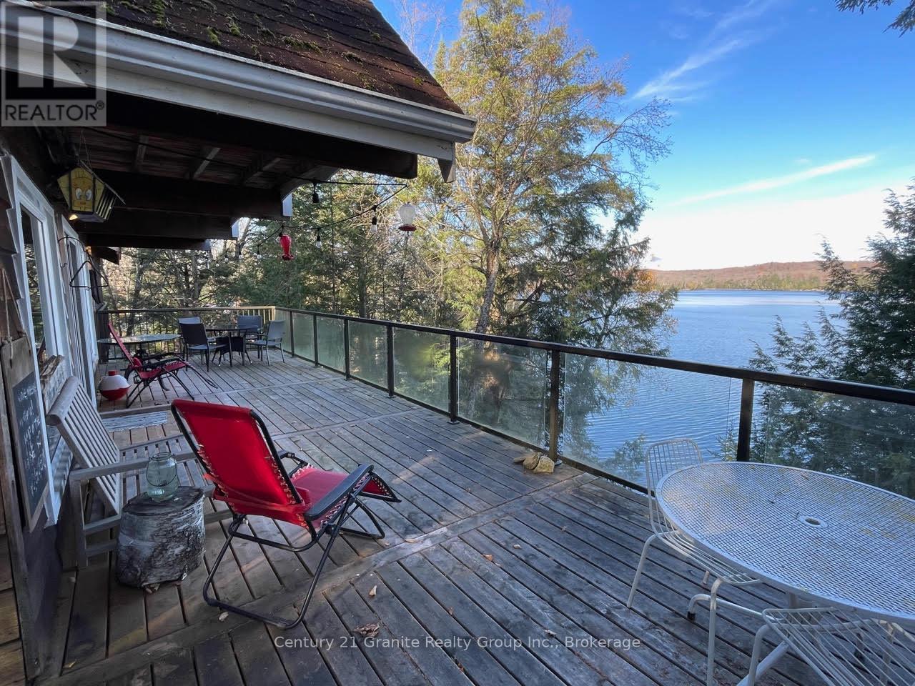 1038 Broken Paddle Road, Dysart Et Al, Ontario  K0M 1S0 - Photo 8 - X12660598