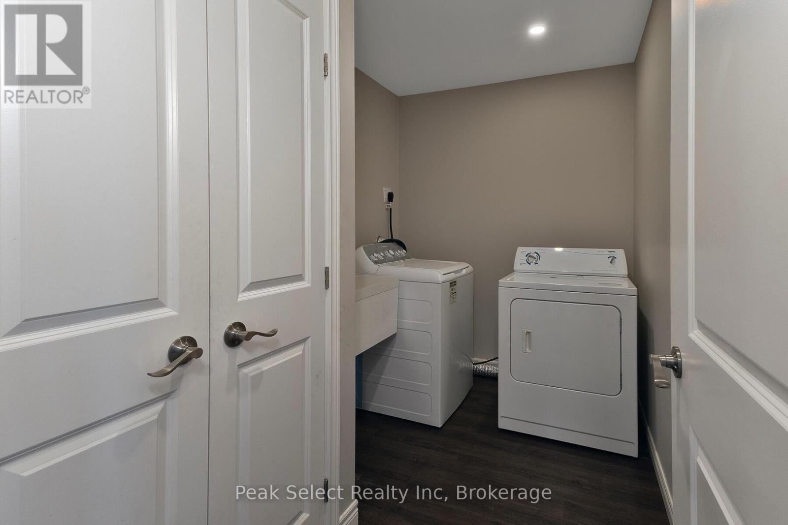 275 Mccourt Place, North Perth, Ontario  N0G 1B0 - Photo 8 - X12660626