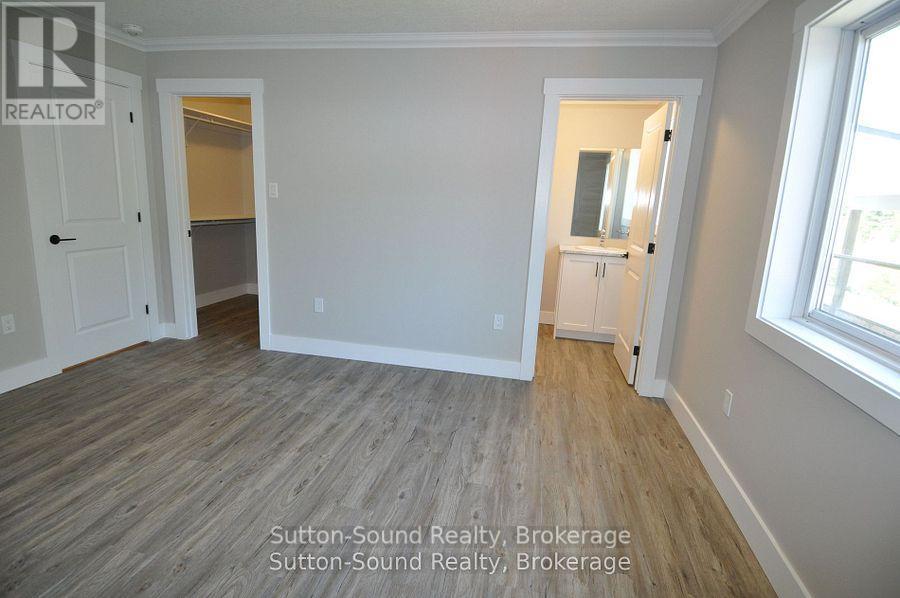 1 Williamson Place, South Bruce Peninsula, Ontario  N0H 2T0 - Photo 14 - X12660692