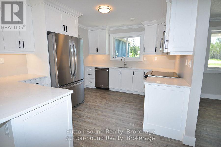 1 Williamson Place, South Bruce Peninsula, Ontario  N0H 2T0 - Photo 6 - X12660692