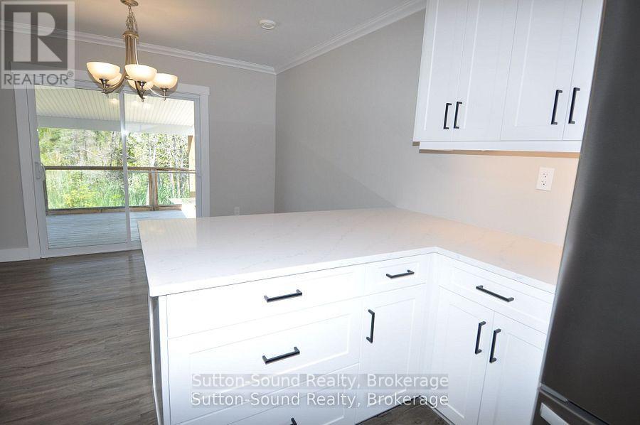 1 Williamson Place, South Bruce Peninsula, Ontario  N0H 2T0 - Photo 7 - X12660692