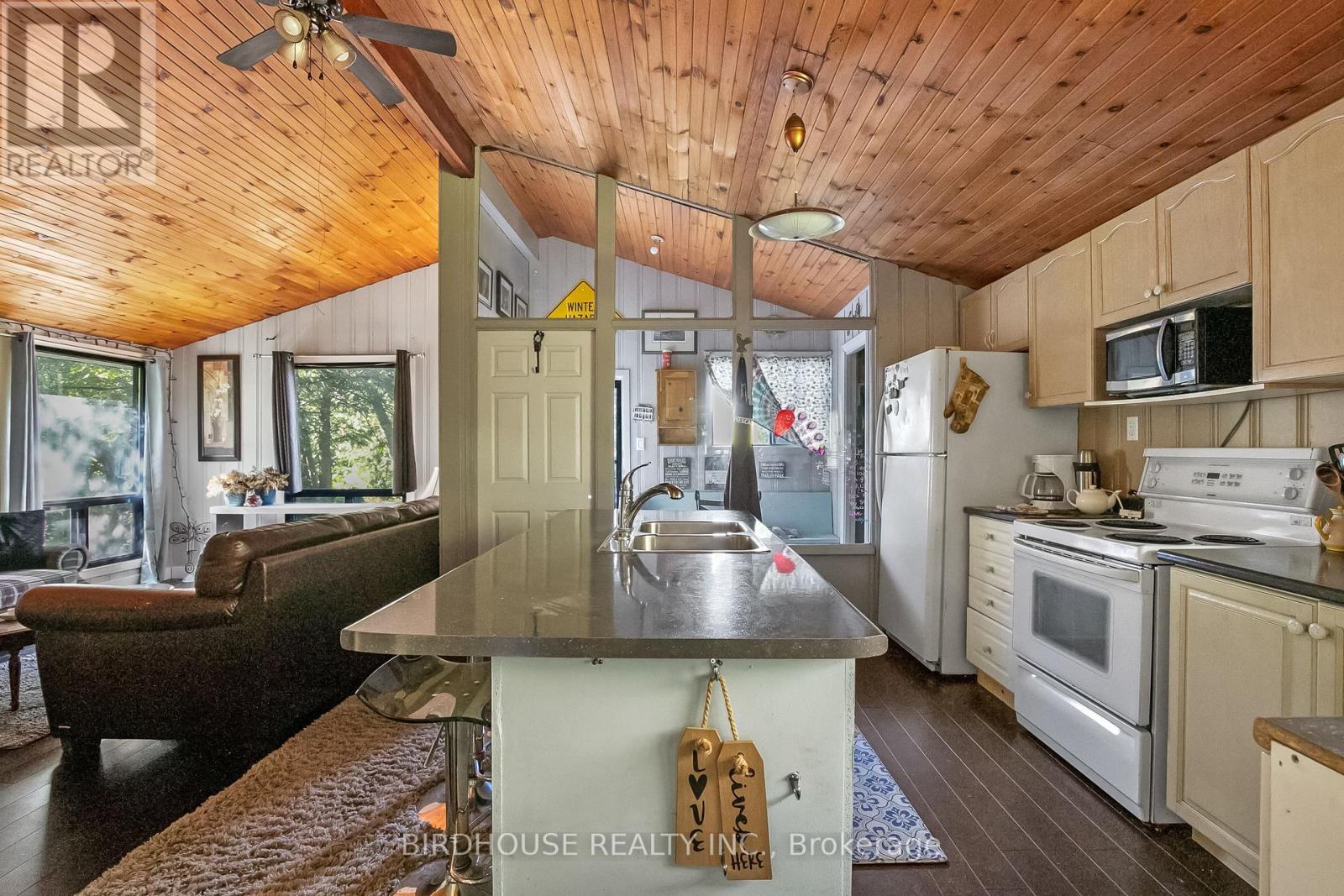 15 Cedar Nook Road, Kawartha Lakes, Ontario  K0M 1K0 - Photo 8 - X12660862