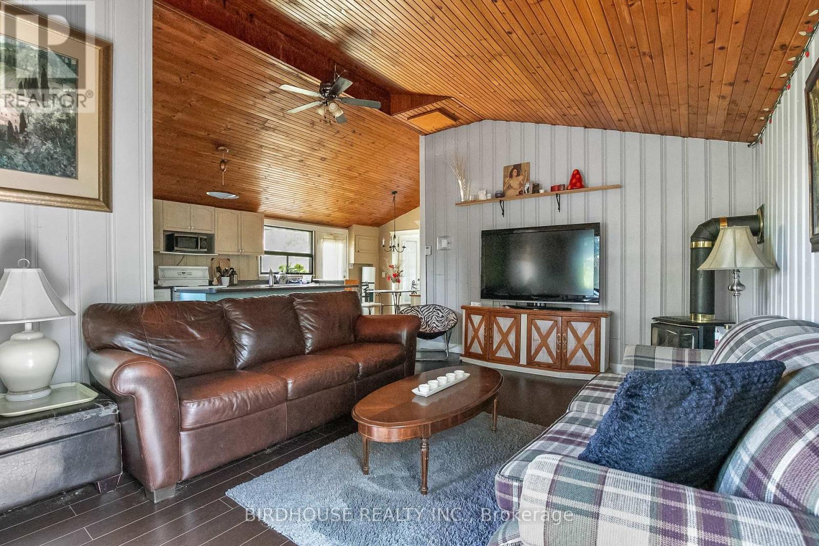 15 Cedar Nook Road, Kawartha Lakes, Ontario  K0M 1K0 - Photo 9 - X12660862