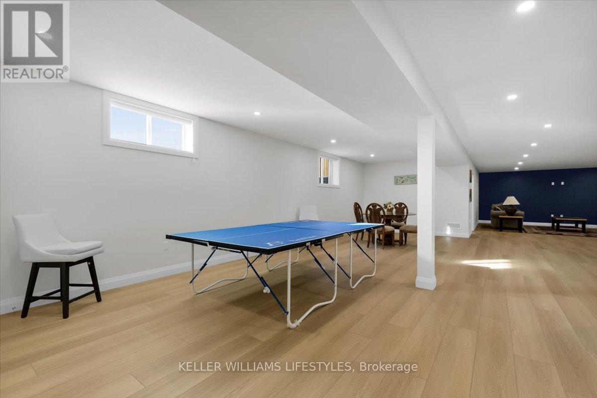 956 Eagletrace Drive, London North, Ontario  N6G 3X9 - Photo 36 - X12660772