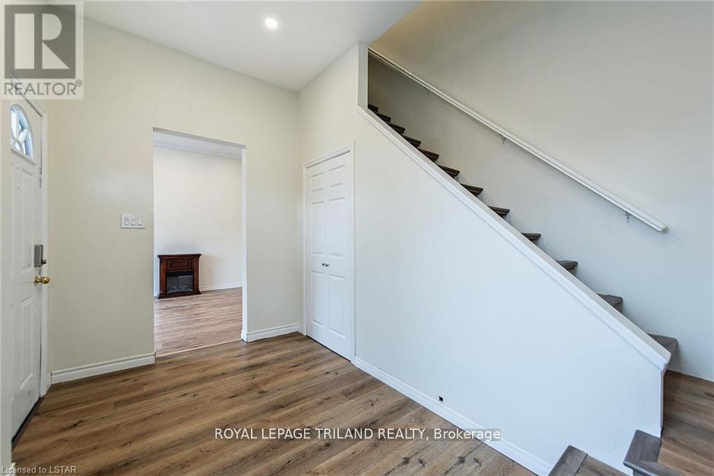 101 Malakoff Street, St. Thomas, Ontario  N5P 1M5 - Photo 3 - X12660776