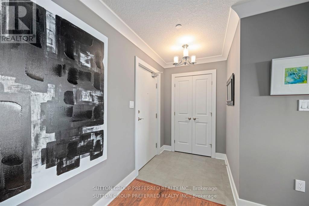 107 - 320 Sugarcreek Trail, London North (North N), Ontario  N6H 2M6 - Photo 10 - X12660794