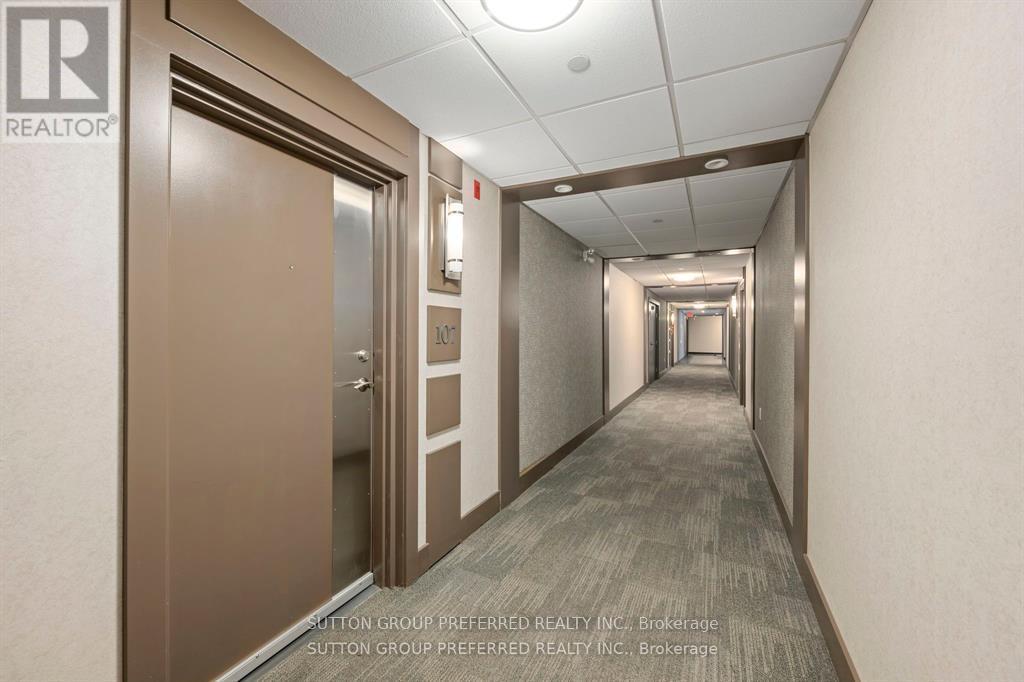 107 - 320 Sugarcreek Trail, London North (North N), Ontario  N6H 2M6 - Photo 9 - X12660794