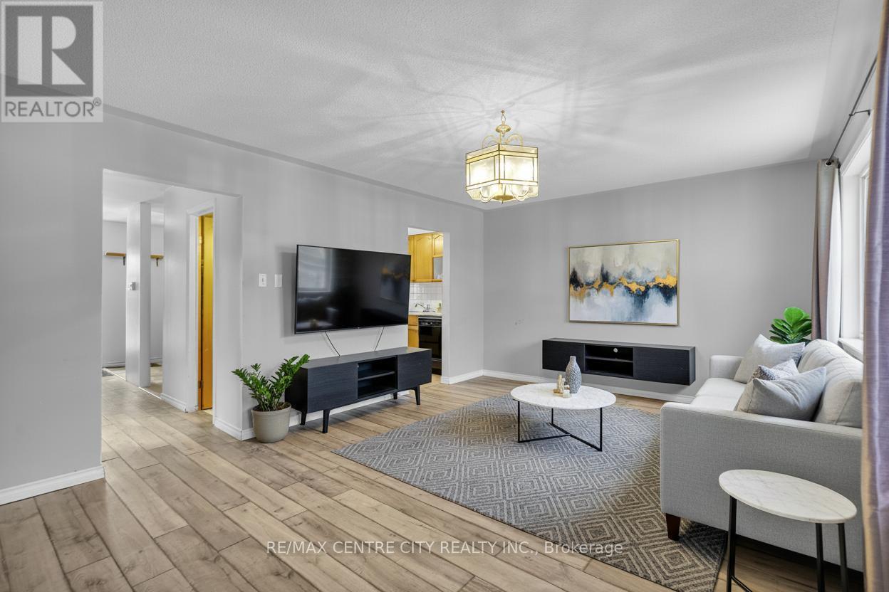 55 Mohegan Crescent, London East (East D), Ontario  N5V 2X7 - Photo 12 - X12660816