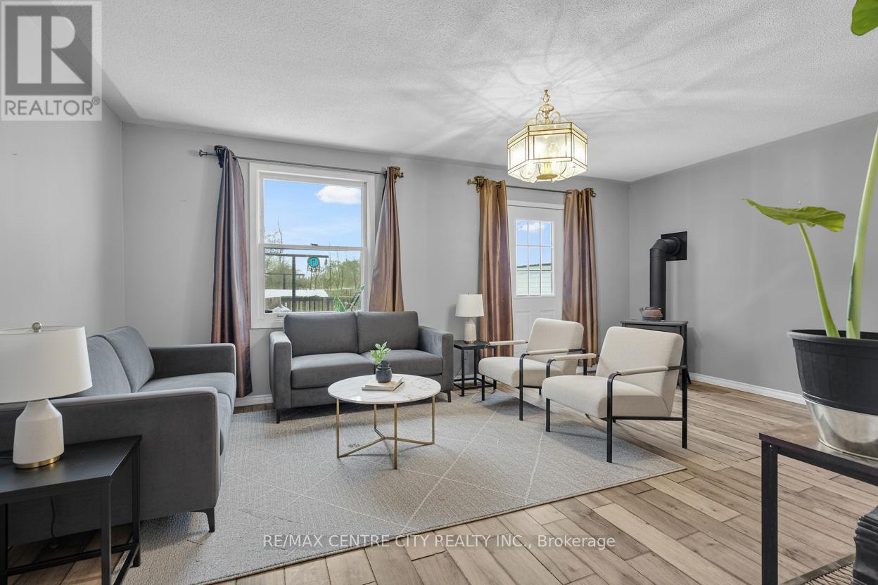 55 Mohegan Crescent, London East (East D), Ontario  N5V 2X7 - Photo 13 - X12660816