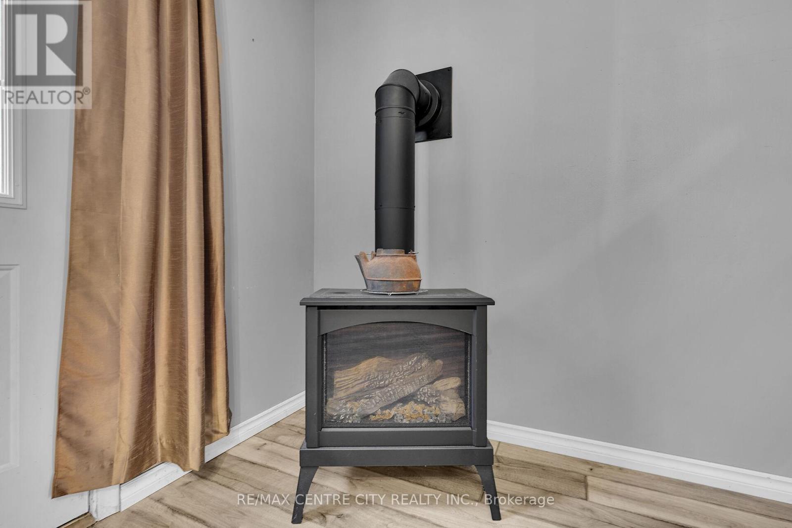 55 Mohegan Crescent, London East (East D), Ontario  N5V 2X7 - Photo 14 - X12660816