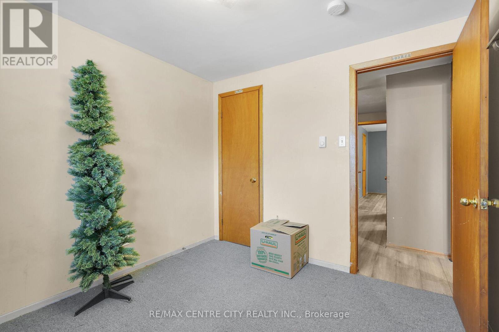 55 Mohegan Crescent, London East (East D), Ontario  N5V 2X7 - Photo 21 - X12660816