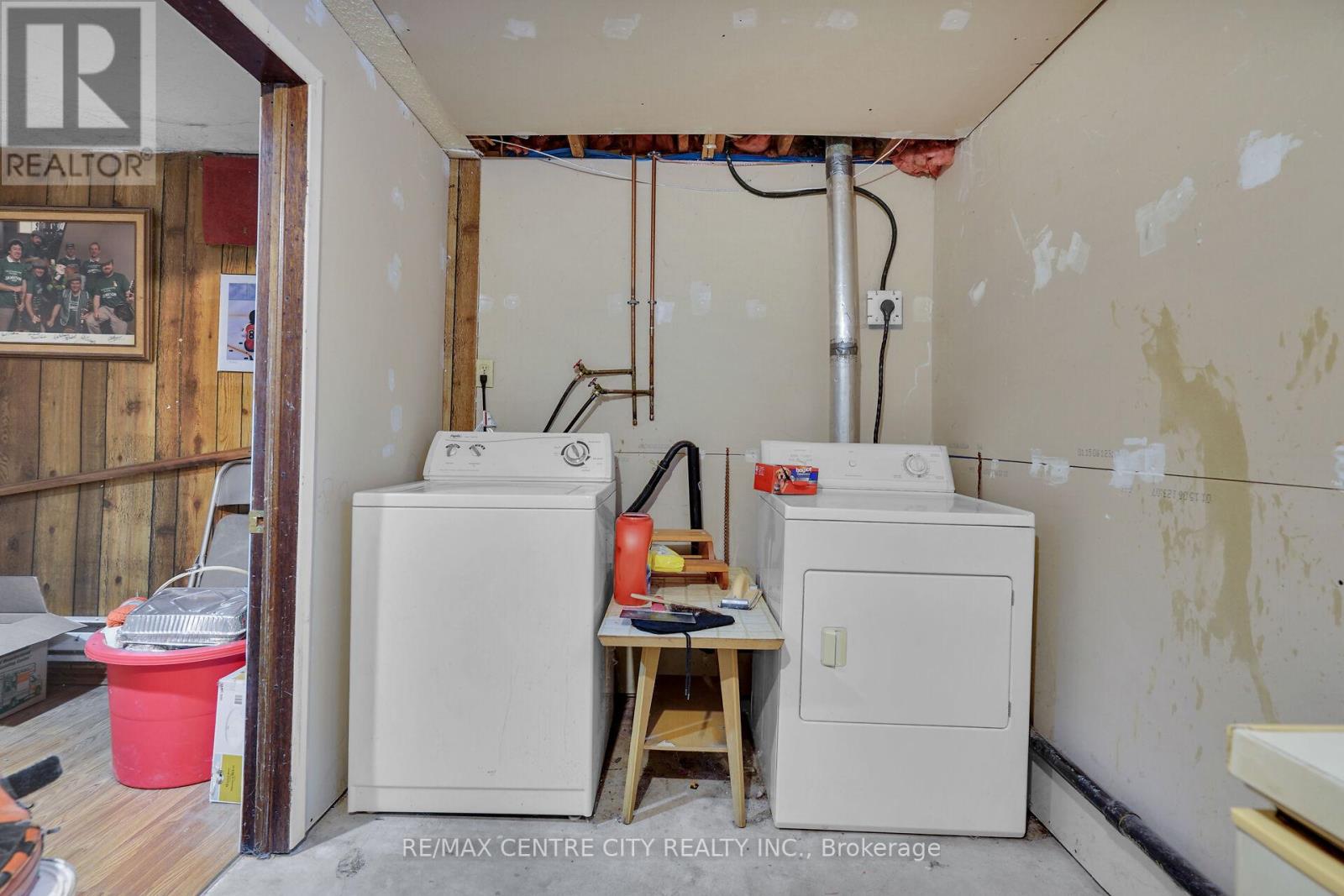 55 Mohegan Crescent, London East (East D), Ontario  N5V 2X7 - Photo 26 - X12660816