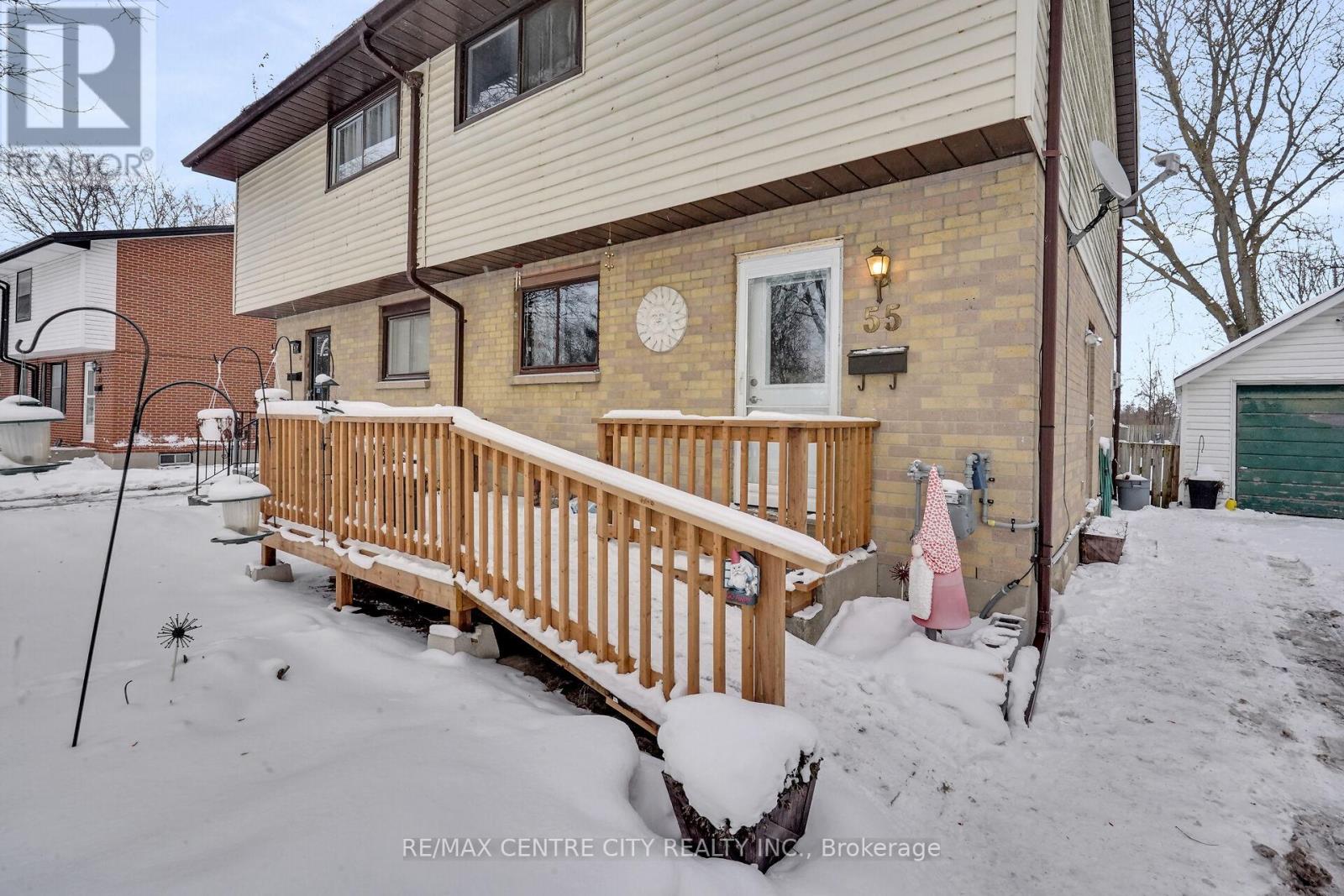 55 Mohegan Crescent, London East (East D), Ontario  N5V 2X7 - Photo 3 - X12660816