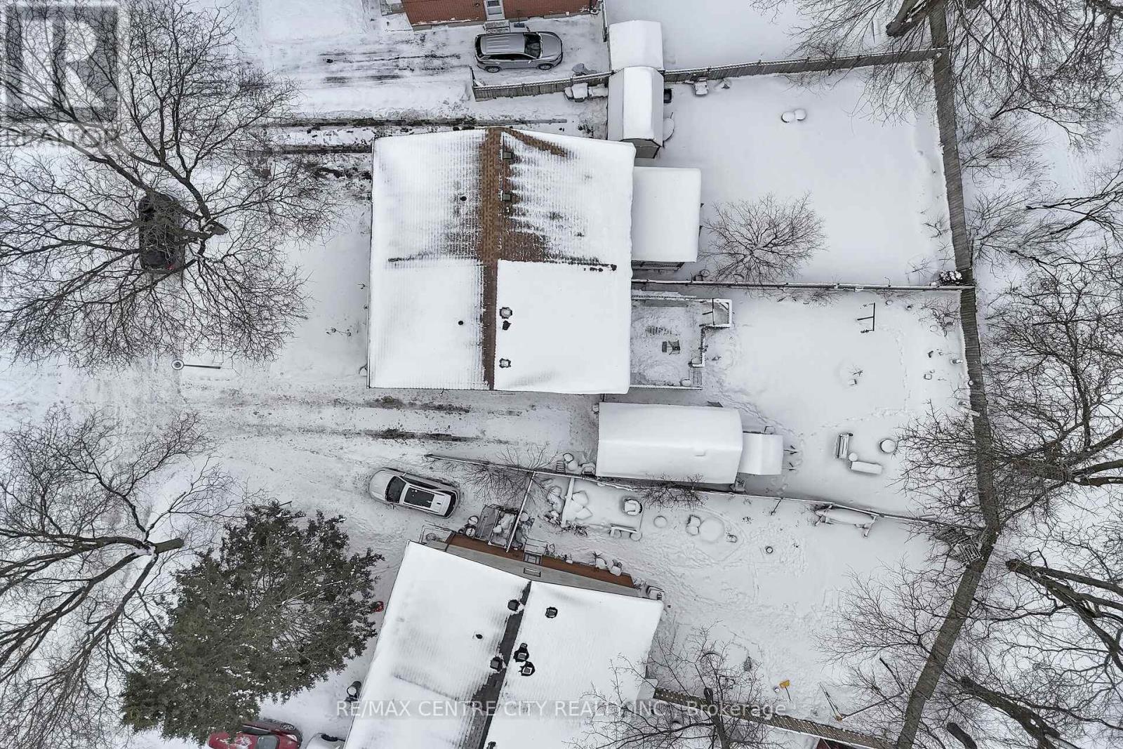 55 Mohegan Crescent, London East (East D), Ontario  N5V 2X7 - Photo 37 - X12660816