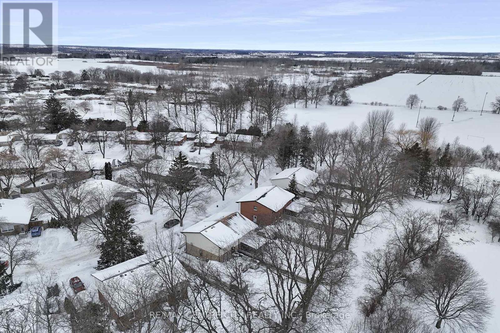 55 Mohegan Crescent, London East (East D), Ontario  N5V 2X7 - Photo 39 - X12660816