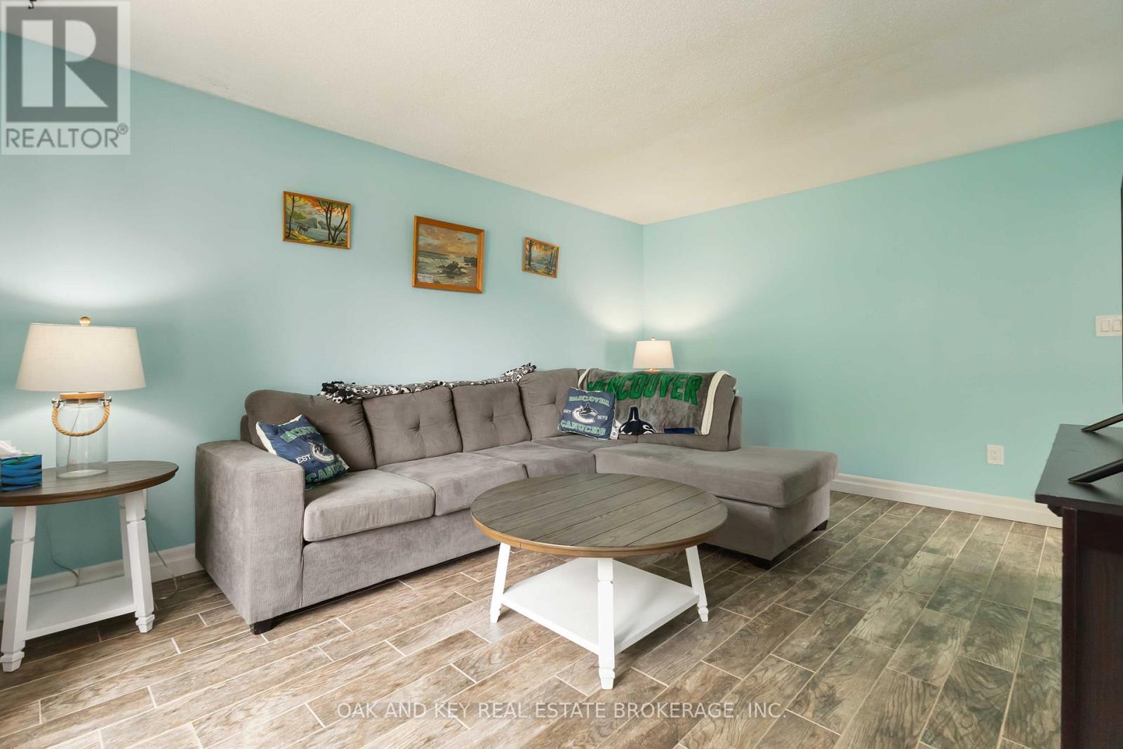 6 Weymouth Drive, London East (East I), Ontario  N5V 4E7 - Photo 11 - X12660902