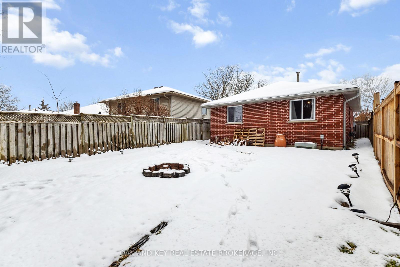 6 Weymouth Drive, London East (East I), Ontario  N5V 4E7 - Photo 41 - X12660902