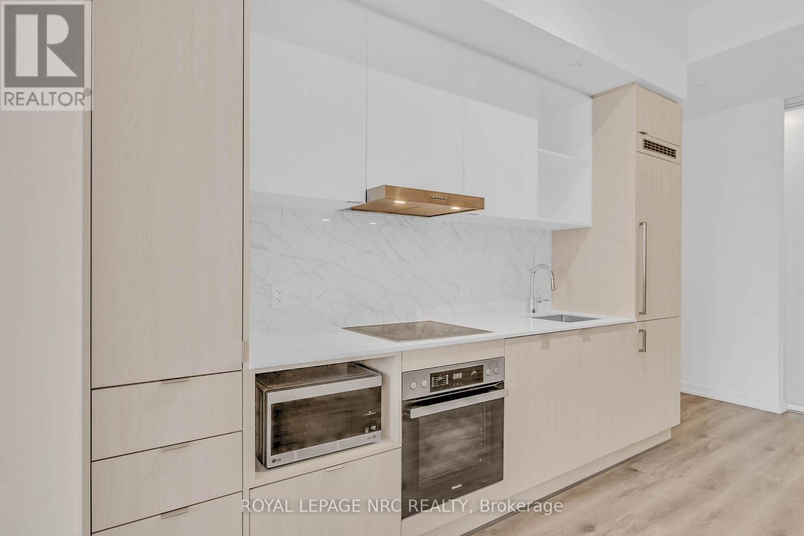 Suite 6908 - 138 Downes Street, Toronto, Ontario  M5E 0E4 - Photo 11 - C12660632