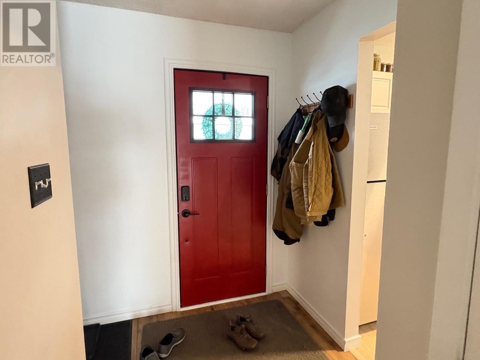 376 Wentworth Cres, Thunder Bay, Ontario  P7A 7S5 - Photo 2 - TB2600005