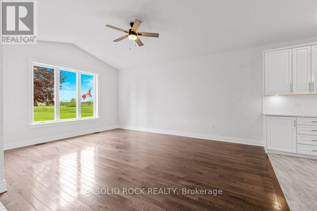 30 Lakeview Drive, South Dundas, Ontario  K0E 1K0 - Photo 10 - X12166485