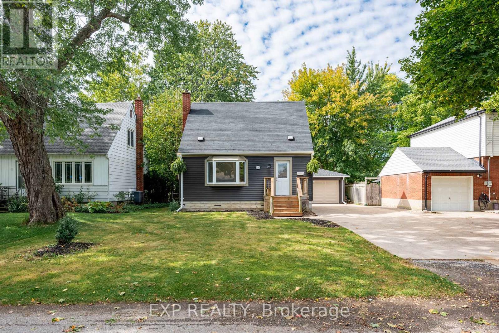 3047 Saint Patrick Avenue, Niagara Falls, Ontario  L2J 2M7 - Photo 4 - X12660660