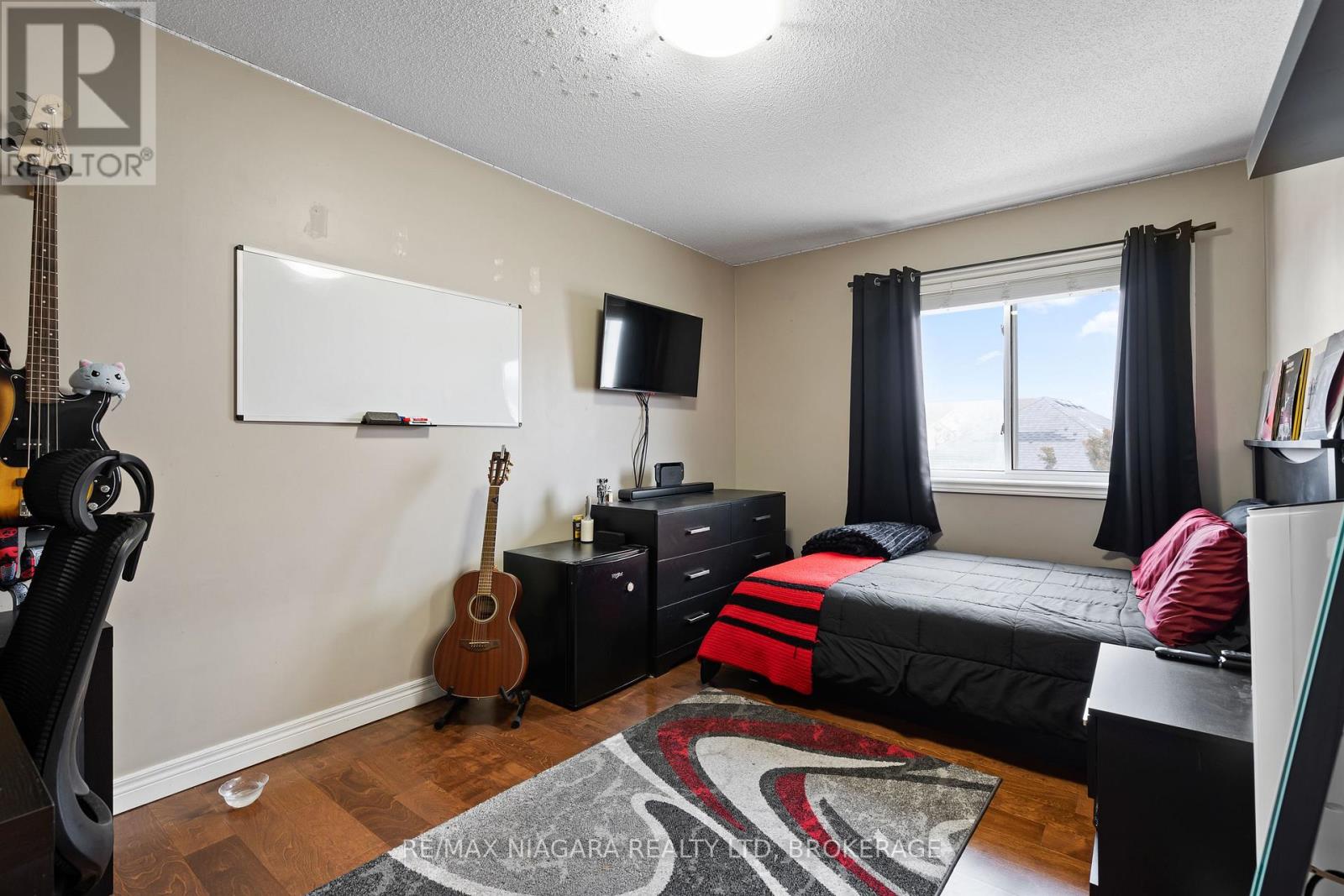 7 Honey Locust Circle, Thorold, Ontario  L2V 5E3 - Photo 15 - X12660802