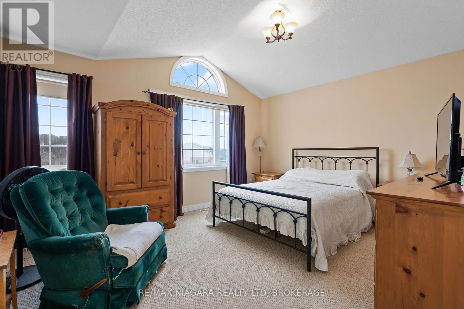 7 Honey Locust Circle, Thorold, Ontario  L2V 5E3 - Photo 16 - X12660802