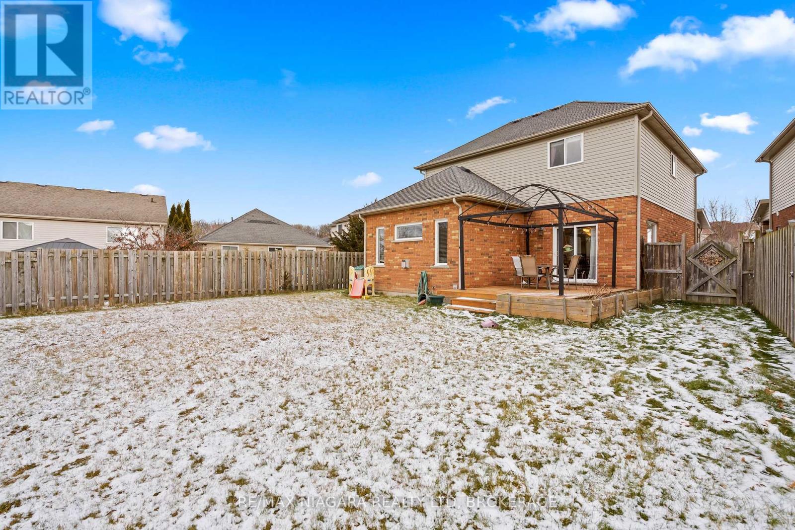 7 Honey Locust Circle, Thorold, Ontario  L2V 5E3 - Photo 24 - X12660802