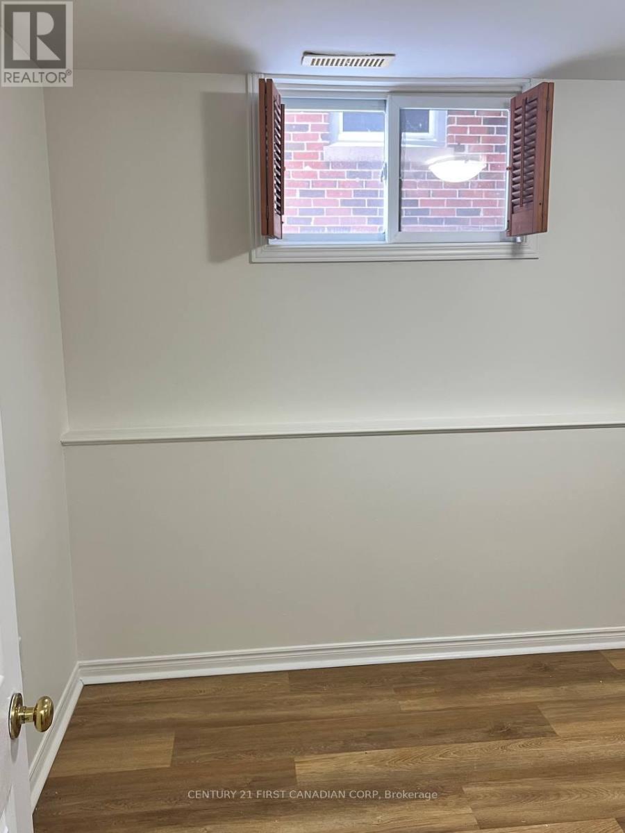 111 Lincoln Place, London South, Ontario  N6C 2C3 - Photo 10 - X12639292