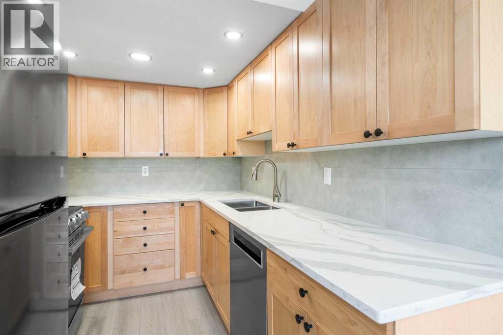 10, 1055 72 Avenue Nw, Calgary, Alberta  T2K 5S4 - Photo 4 - A2273345