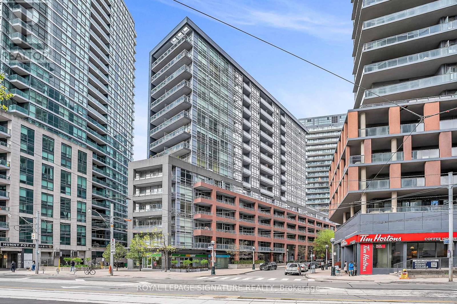 317 - 15 Bruyeres Mews, Toronto, Ontario  M5V 0A7 - Photo 1 - C12660594