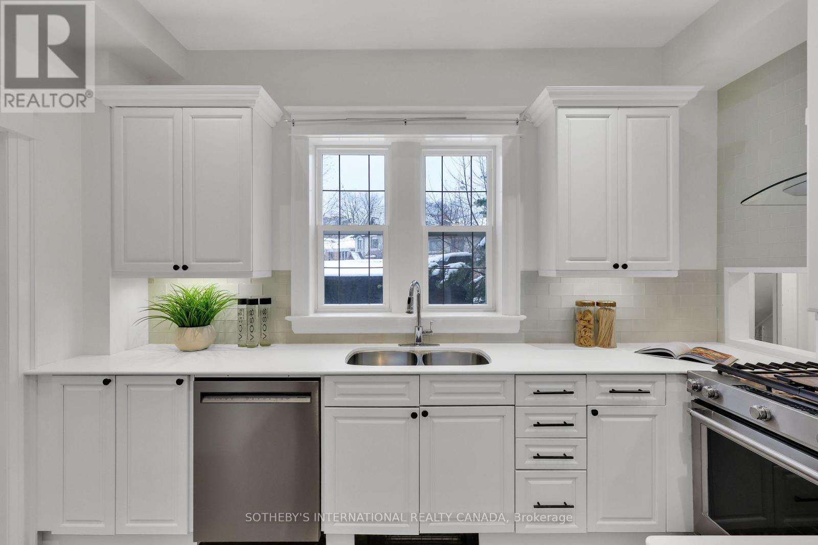 68 Astley Avenue, Toronto, Ontario  M4W 3B4 - Photo 10 - C12660616