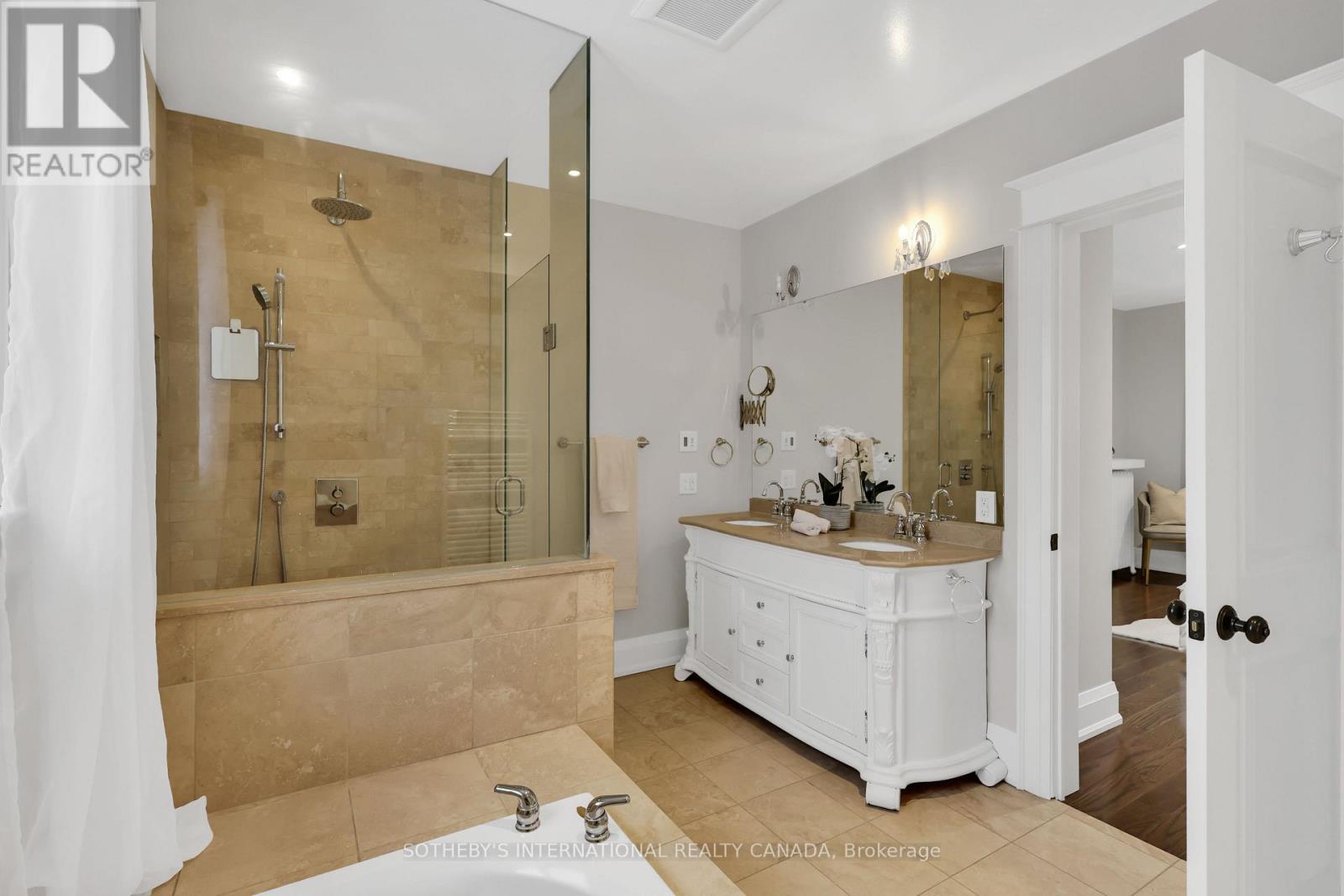 68 Astley Avenue, Toronto, Ontario  M4W 3B4 - Photo 28 - C12660616