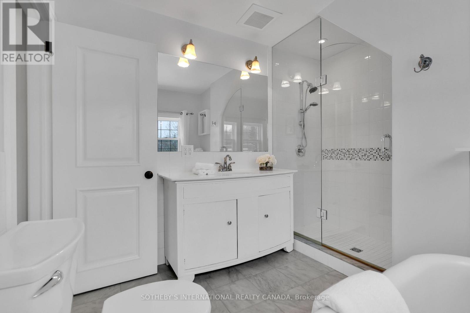 68 Astley Avenue, Toronto, Ontario  M4W 3B4 - Photo 42 - C12660616