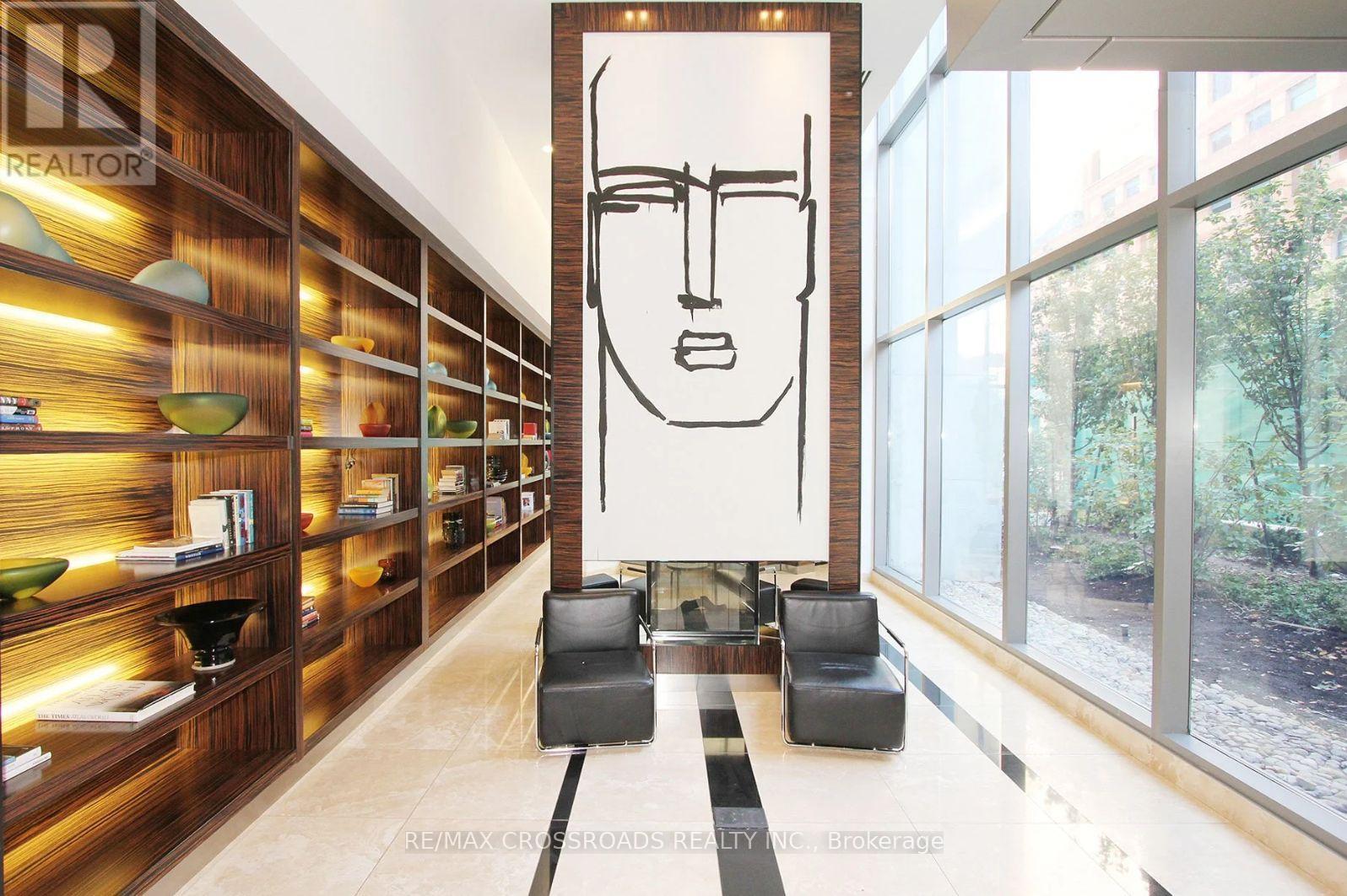 2009 - 38 Grenville Street, Toronto, Ontario  M4Y 1A5 - Photo 2 - C12660728