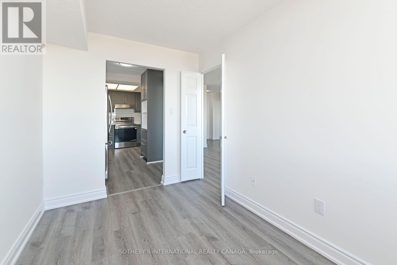 1205 - 3000 Bathurst Street, Toronto, Ontario  M6B 3B4 - Photo 8 - C12660742