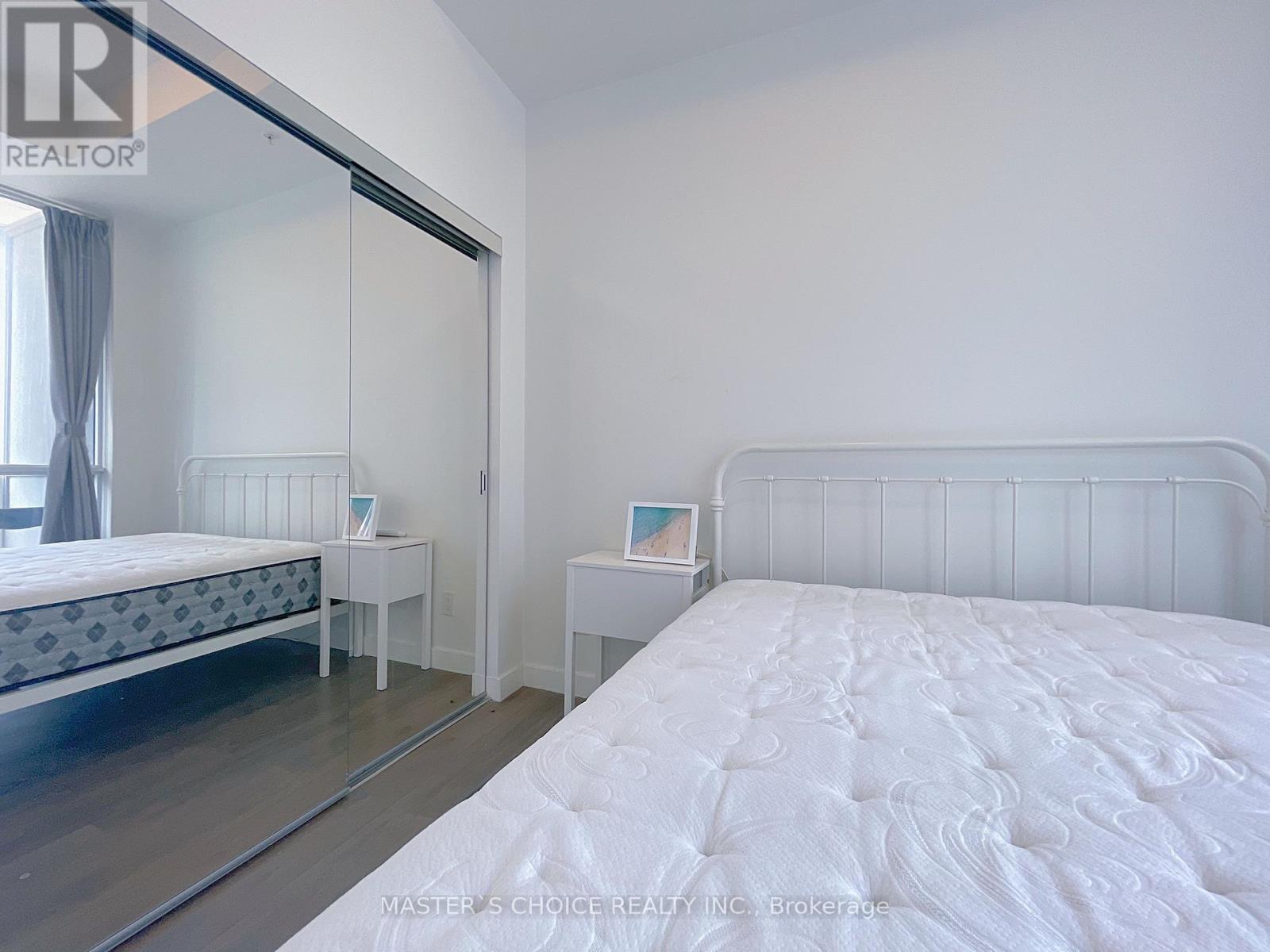 1007 - 295 Adeliade Street W, Toronto, Ontario  M5V 0L4 - Photo 10 - C12660744