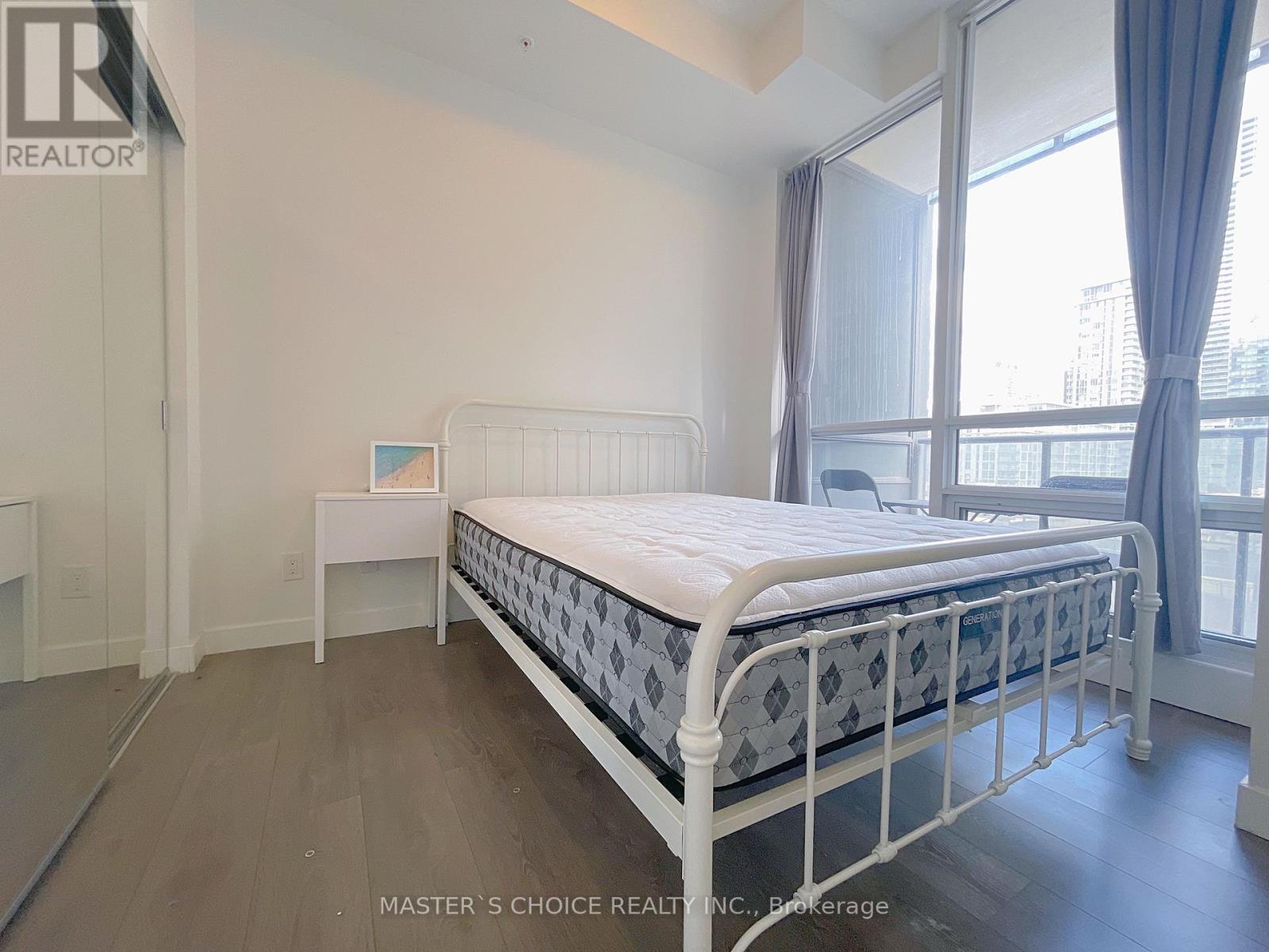 1007 - 295 Adeliade Street W, Toronto, Ontario  M5V 0L4 - Photo 11 - C12660744