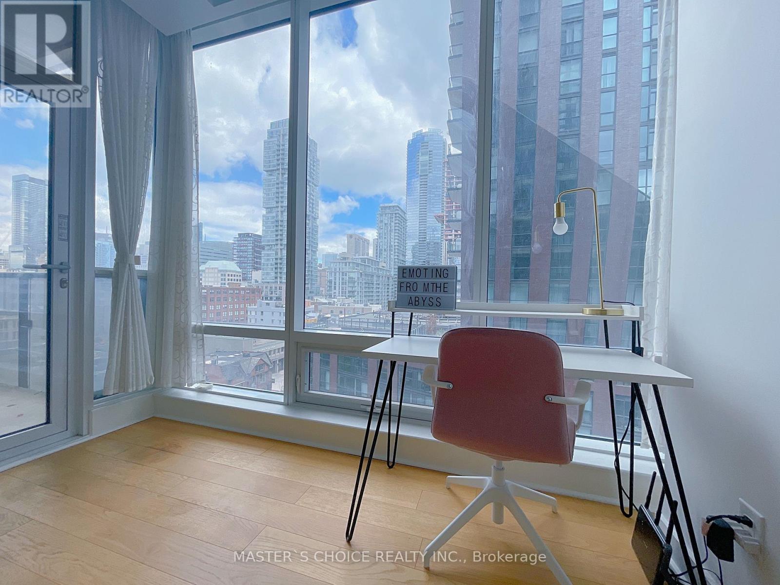 1007 - 295 Adeliade Street W, Toronto, Ontario  M5V 0L4 - Photo 8 - C12660744